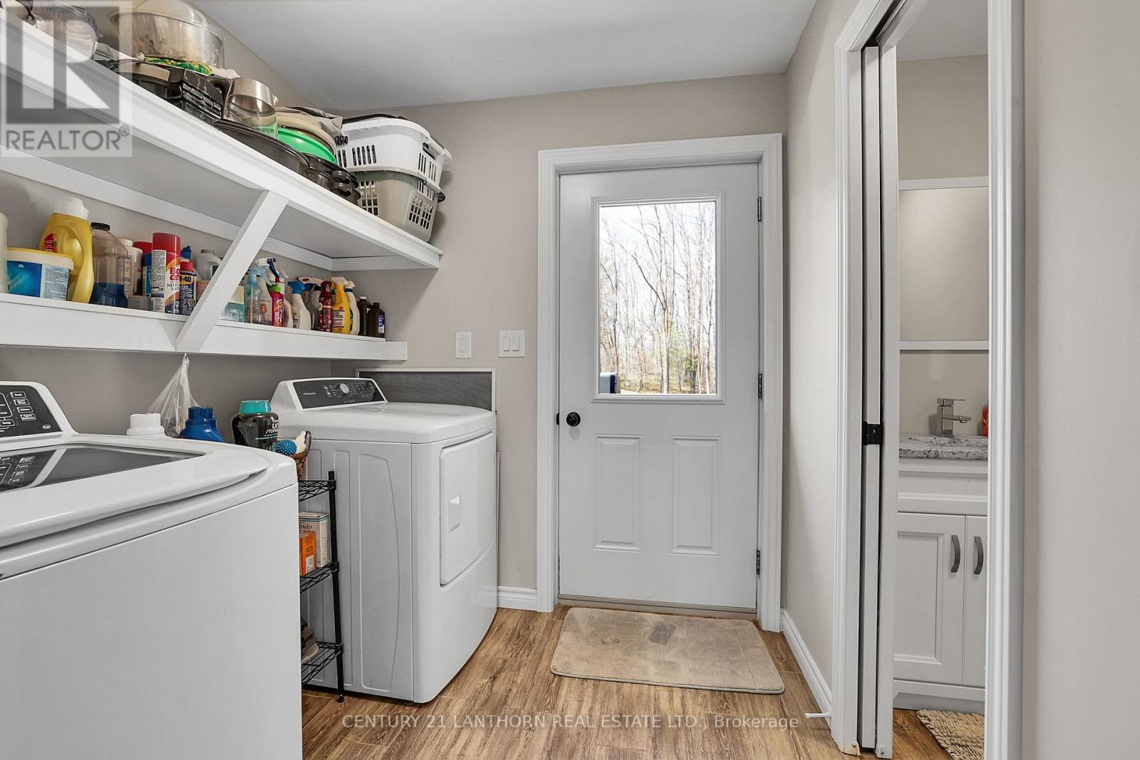 90 Seymour Street W Property Photo 33