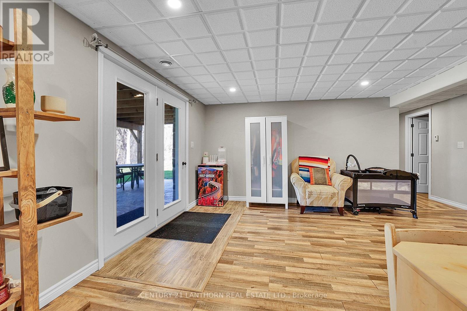 90 Seymour Street W Property Photo 35