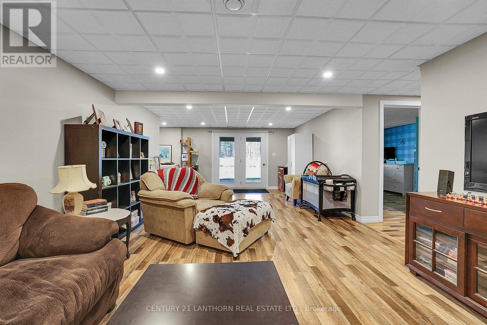 90 Seymour Street W Property Photo 37