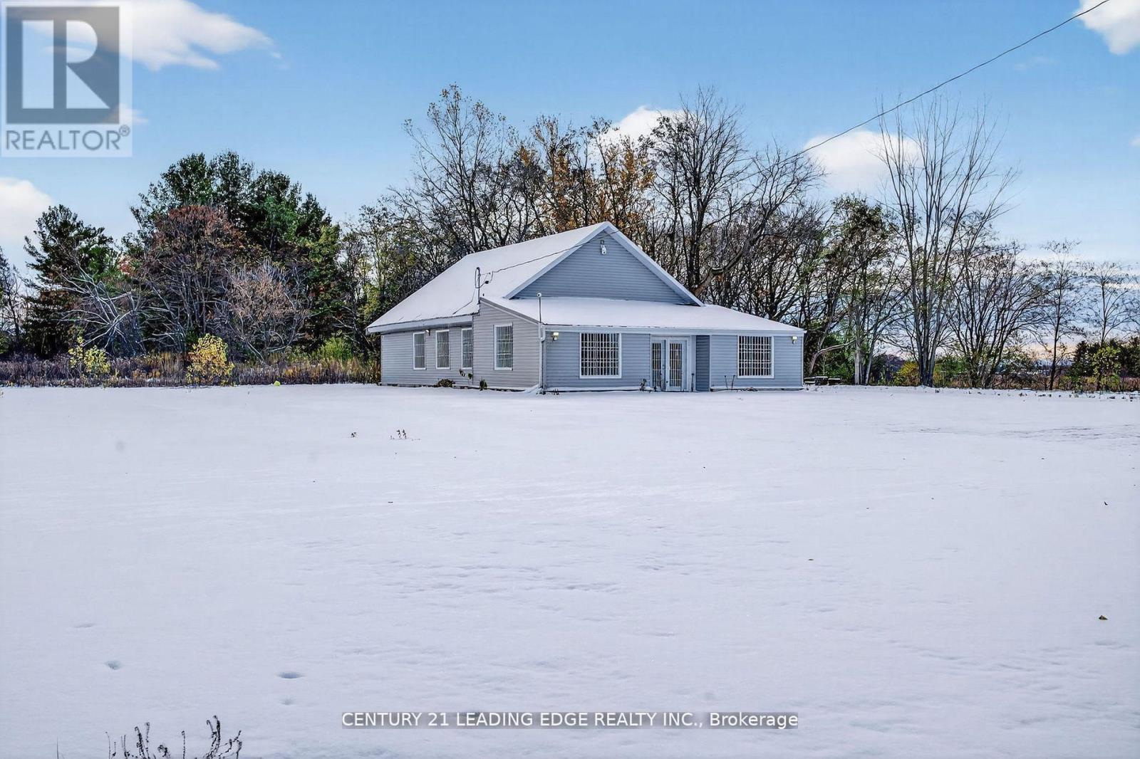 556 Bath Road E Property Photo 2