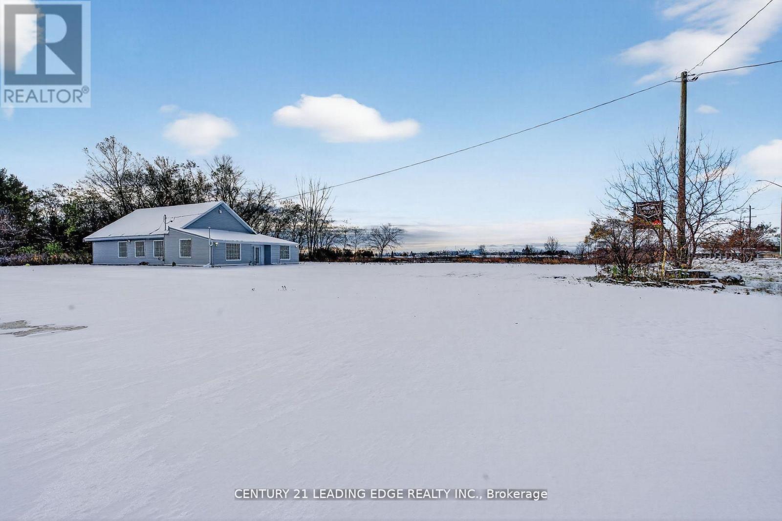 556 Bath Road E Property Photo 3