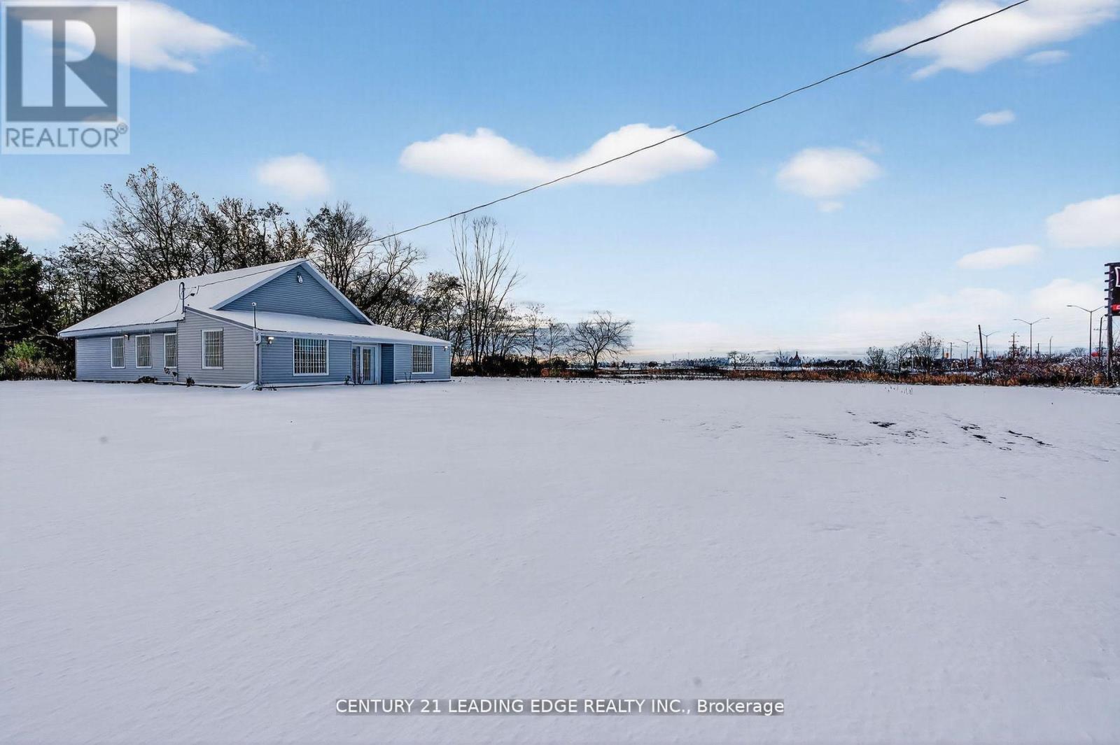 556 Bath Road E Property Photo 4