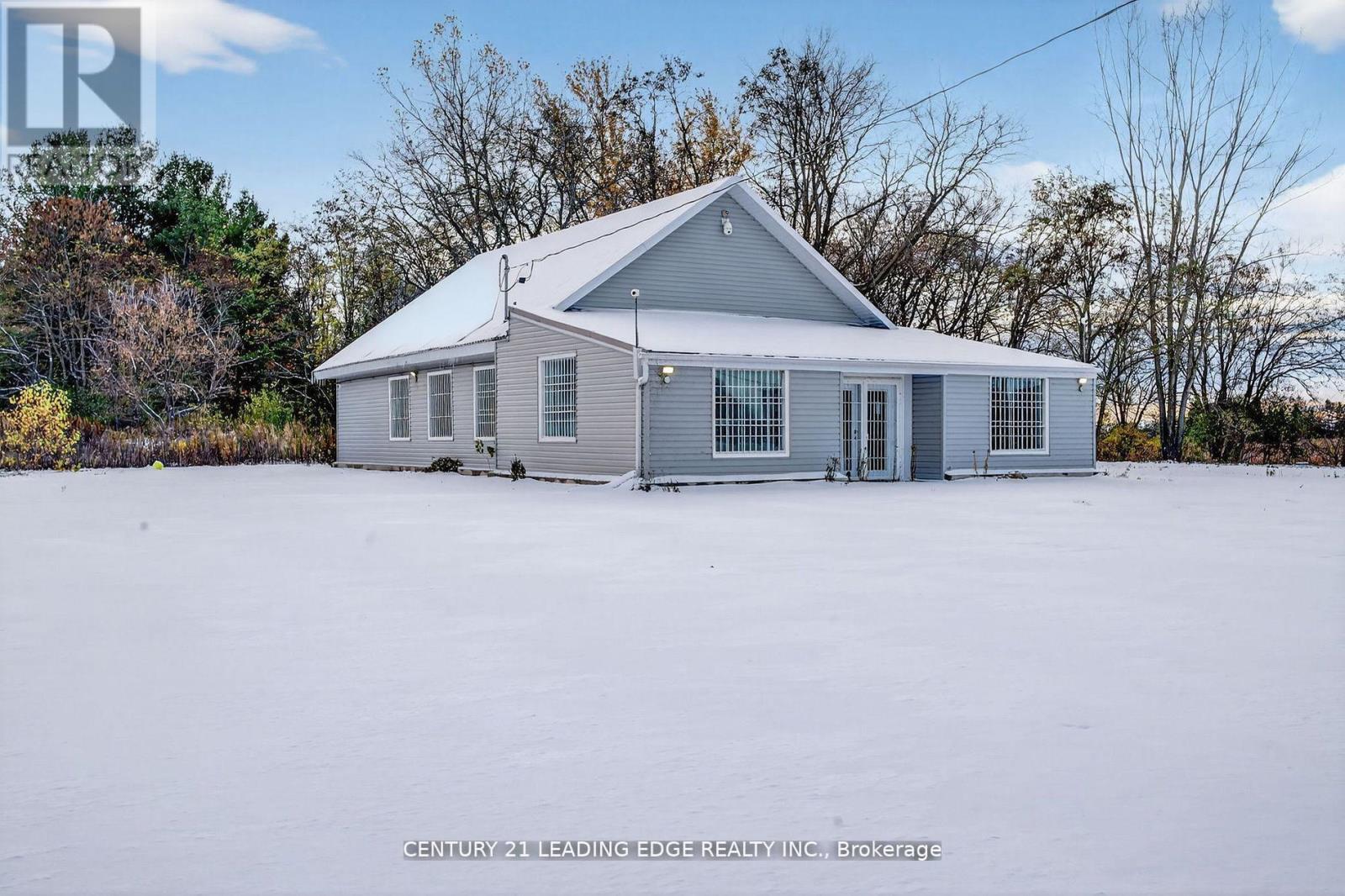 556 Bath Road E Property Photo 5