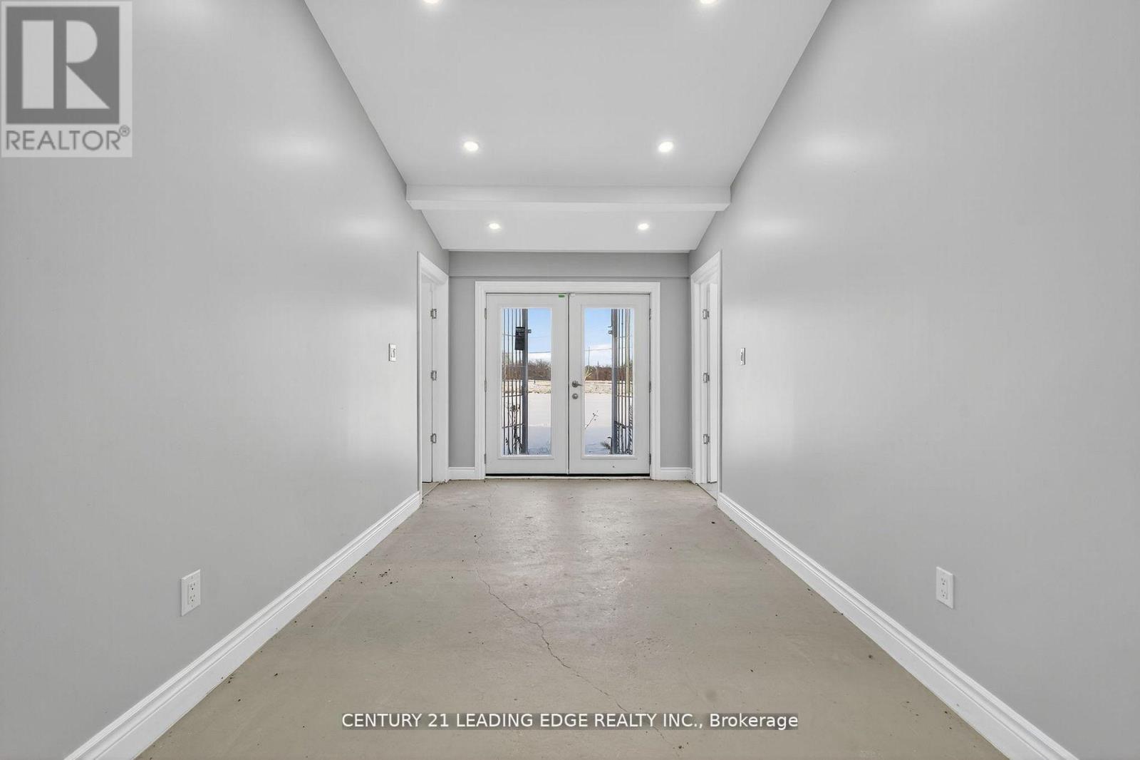 556 Bath Road E Property Photo 20