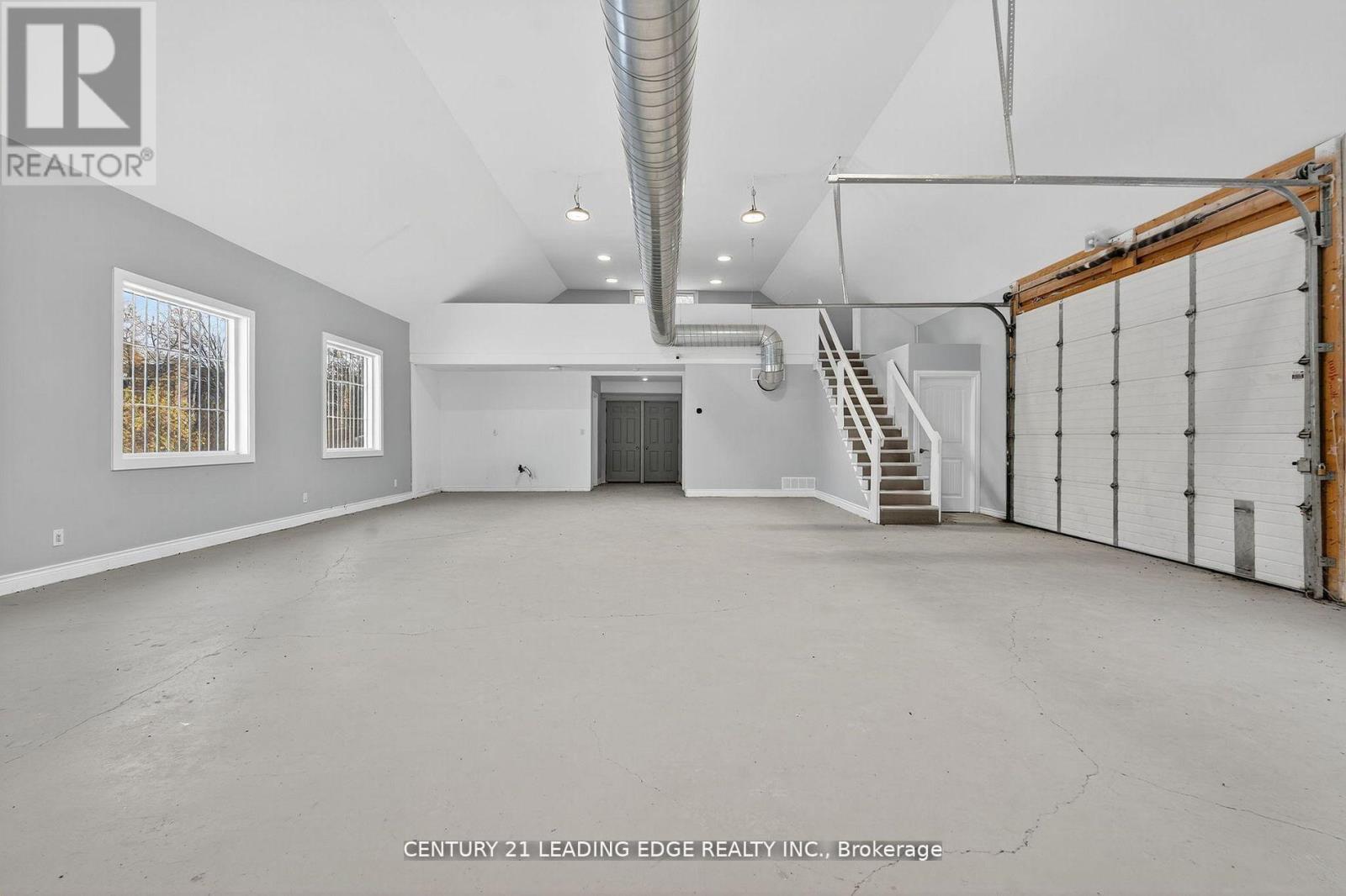 556 Bath Road E Property Photo 22