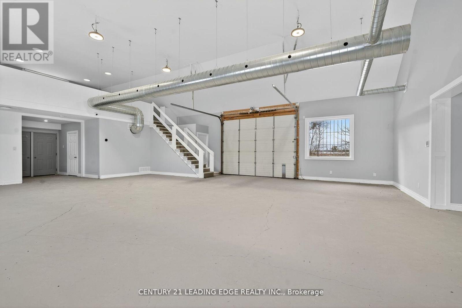 556 Bath Road E Property Photo 24