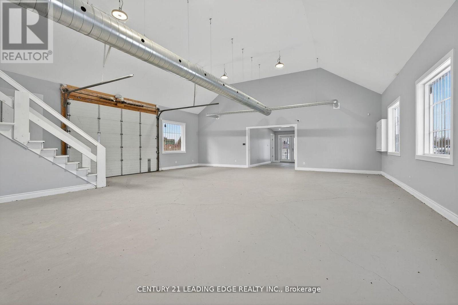 556 Bath Road E Property Photo 25