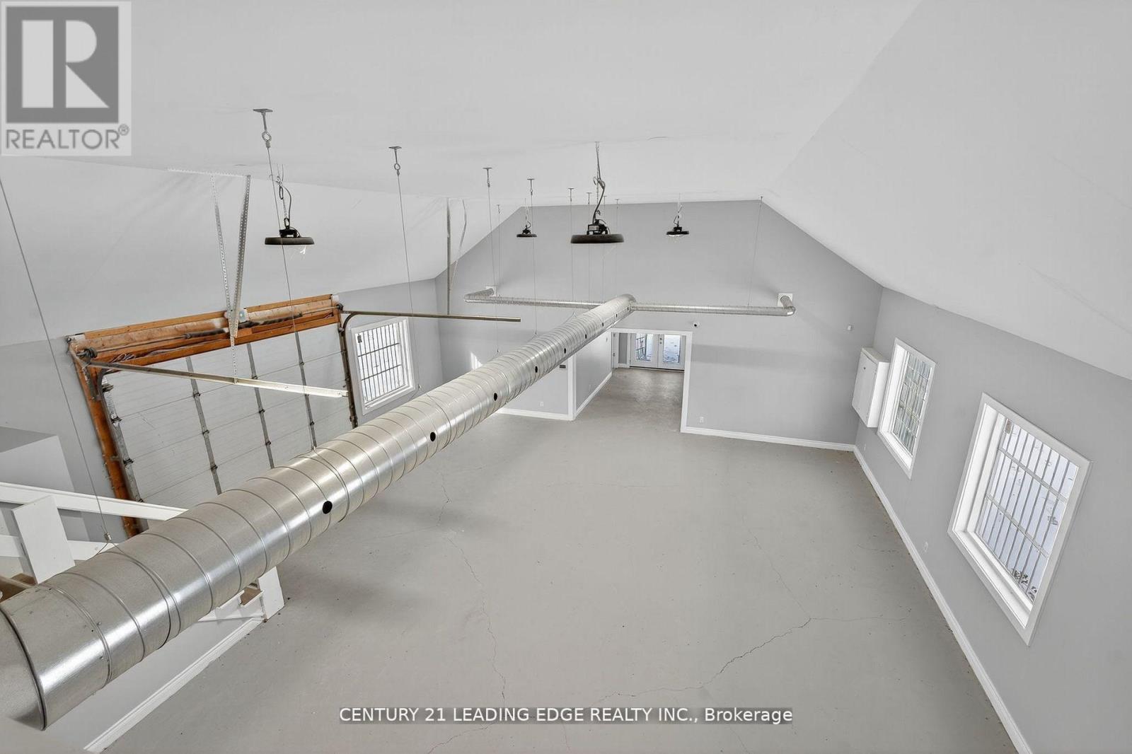 556 Bath Road E Property Photo 34