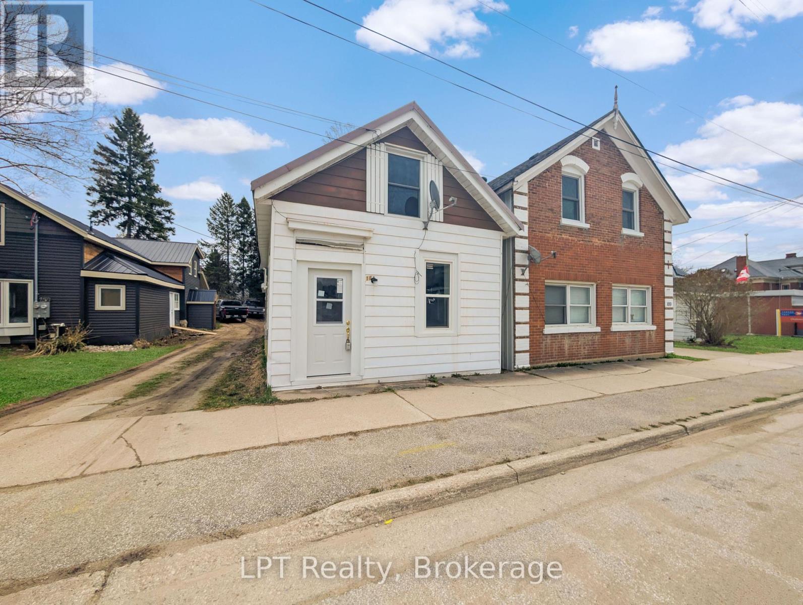 163 GARAFRAXA STREET Property Photo 1