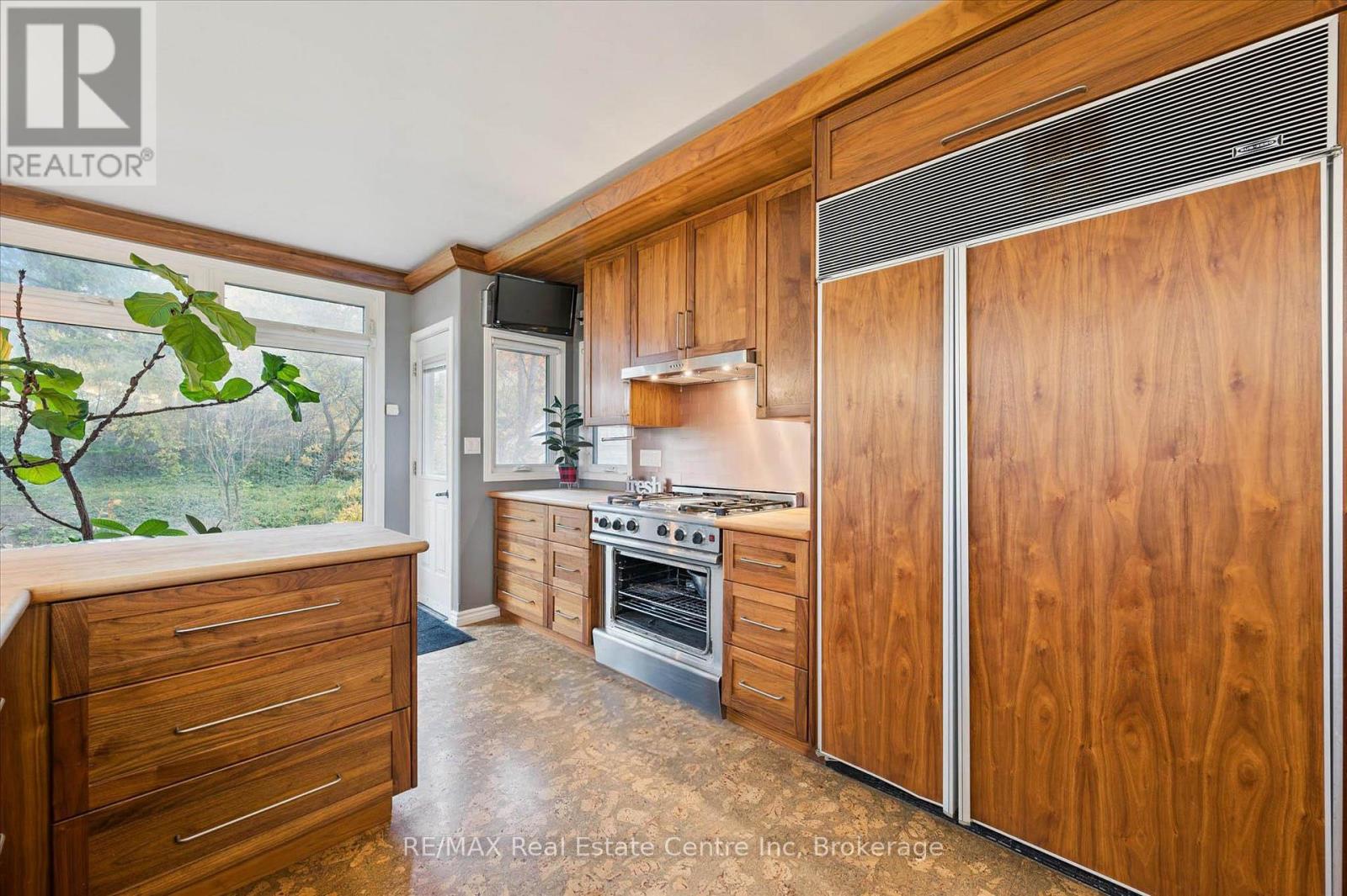 500 Watson Parkway S Property Photo 6