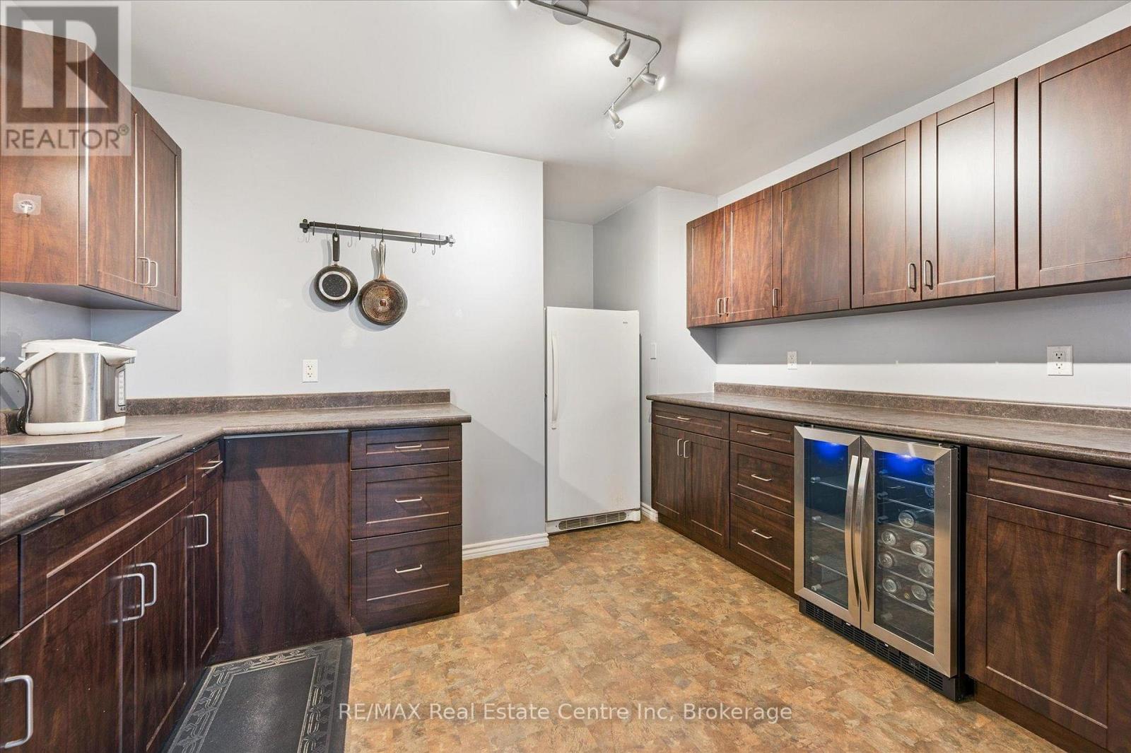 500 Watson Parkway S Property Photo 8