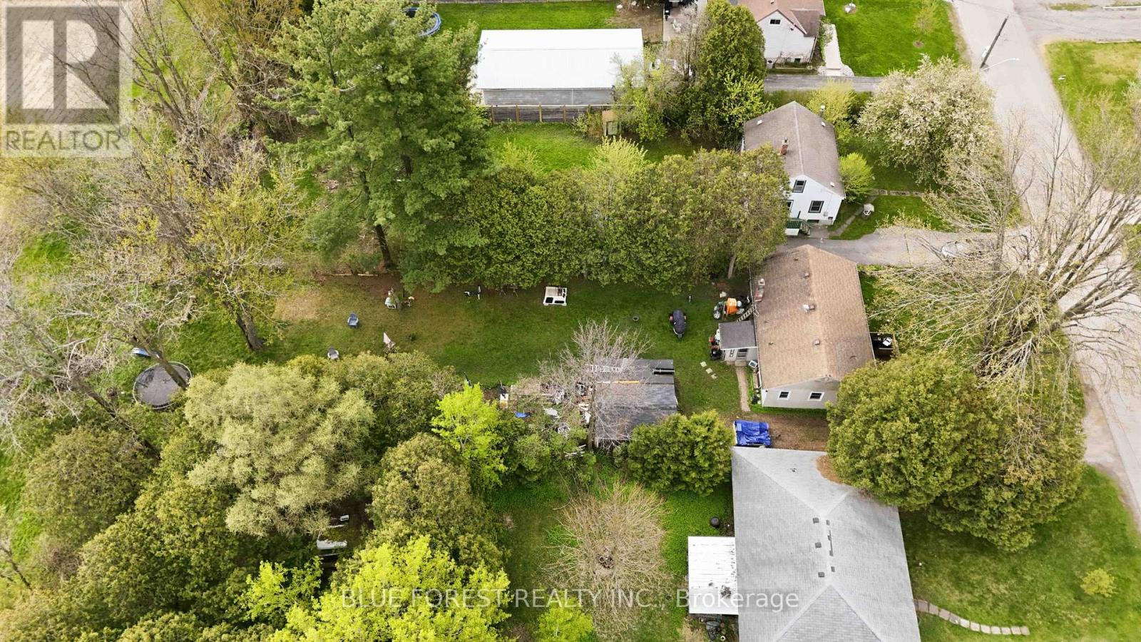 1376 Kostis Avenue Property Photo 5