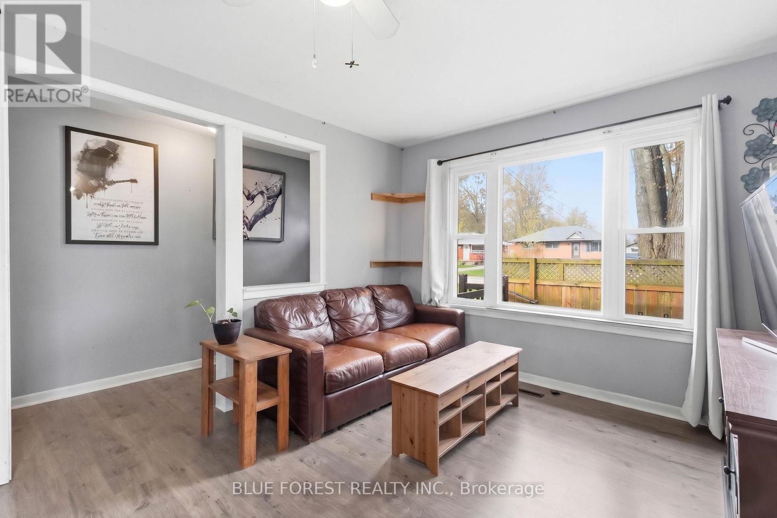 1376 Kostis Avenue Property Photo 11
