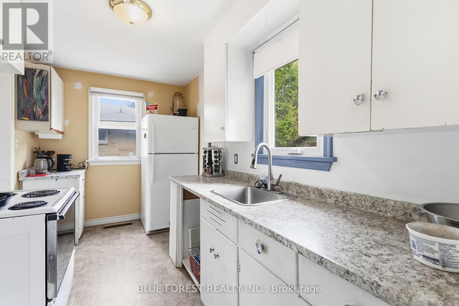 1376 Kostis Avenue Property Photo 16