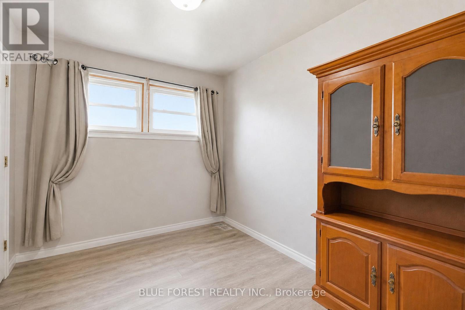 1376 Kostis Avenue Property Photo 23