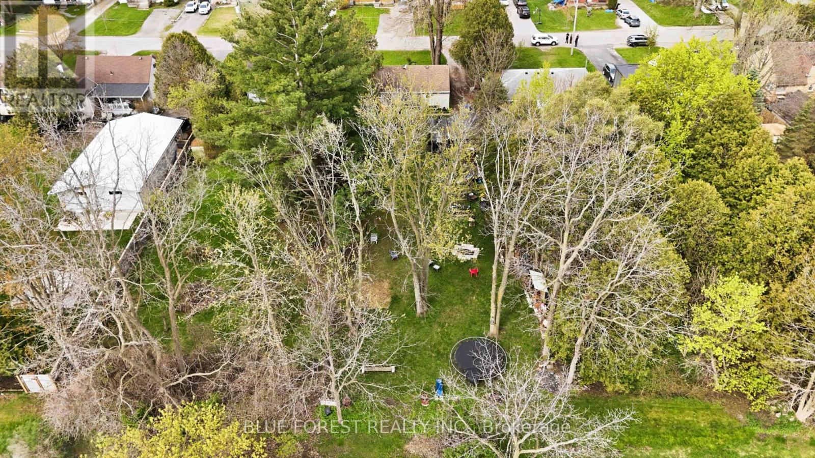 1376 Kostis Avenue Property Photo 29