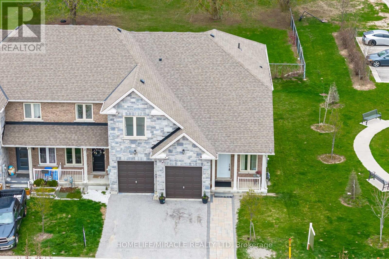 169 Berkshire Drive Property Photo 3