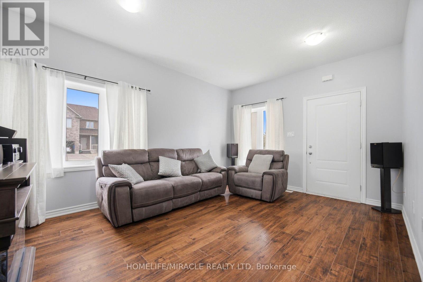 169 Berkshire Drive Property Photo 12