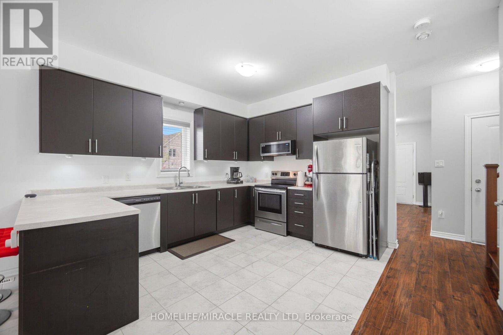 169 Berkshire Drive Property Photo 16
