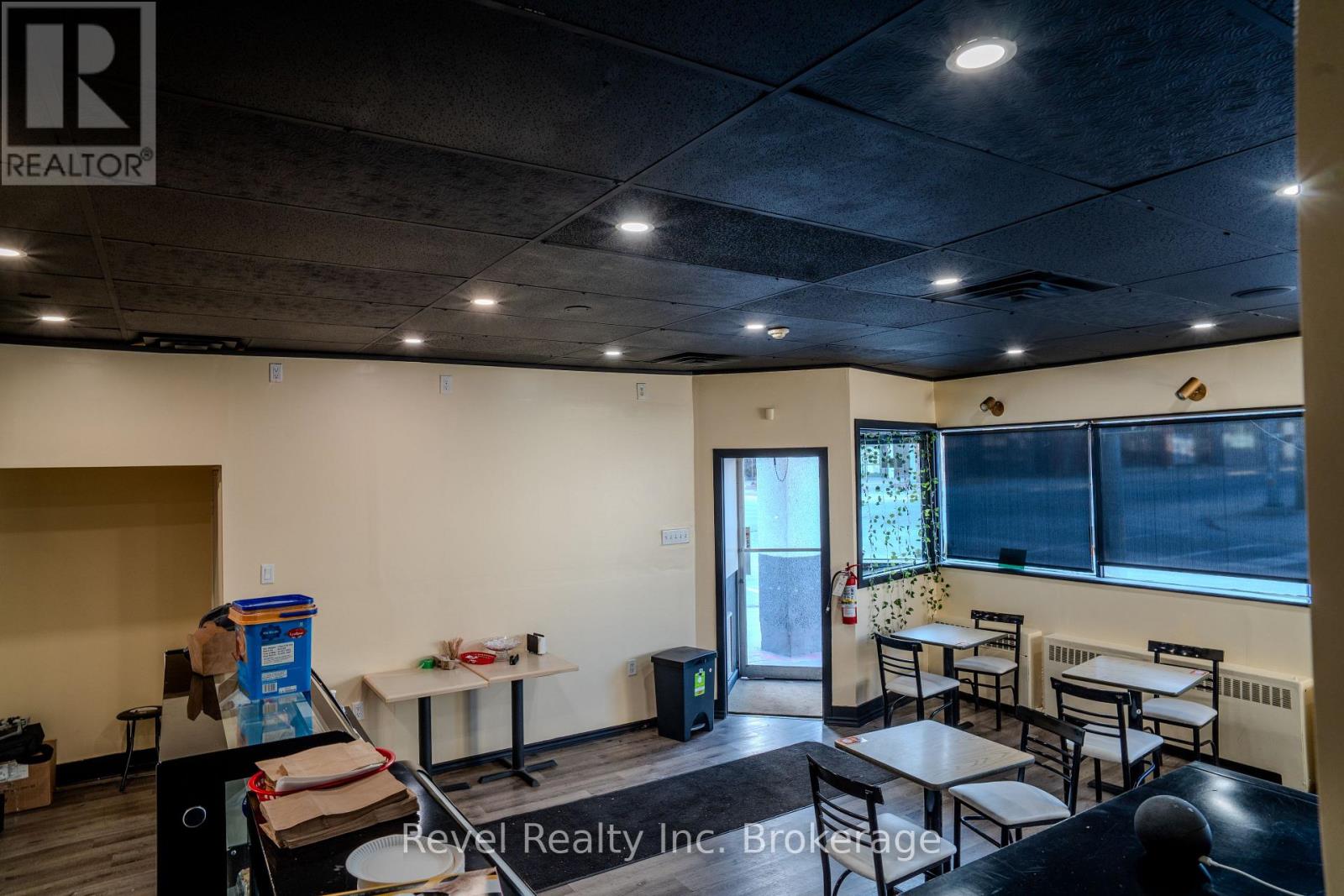 407 Ferguson Street Property Photo 6