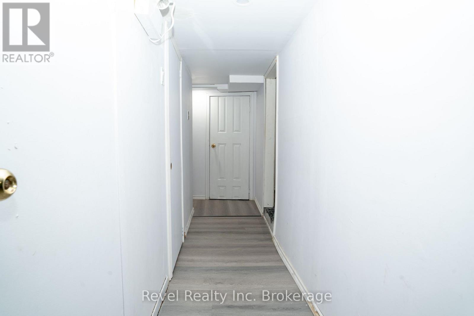 407 Ferguson Street Property Photo 11