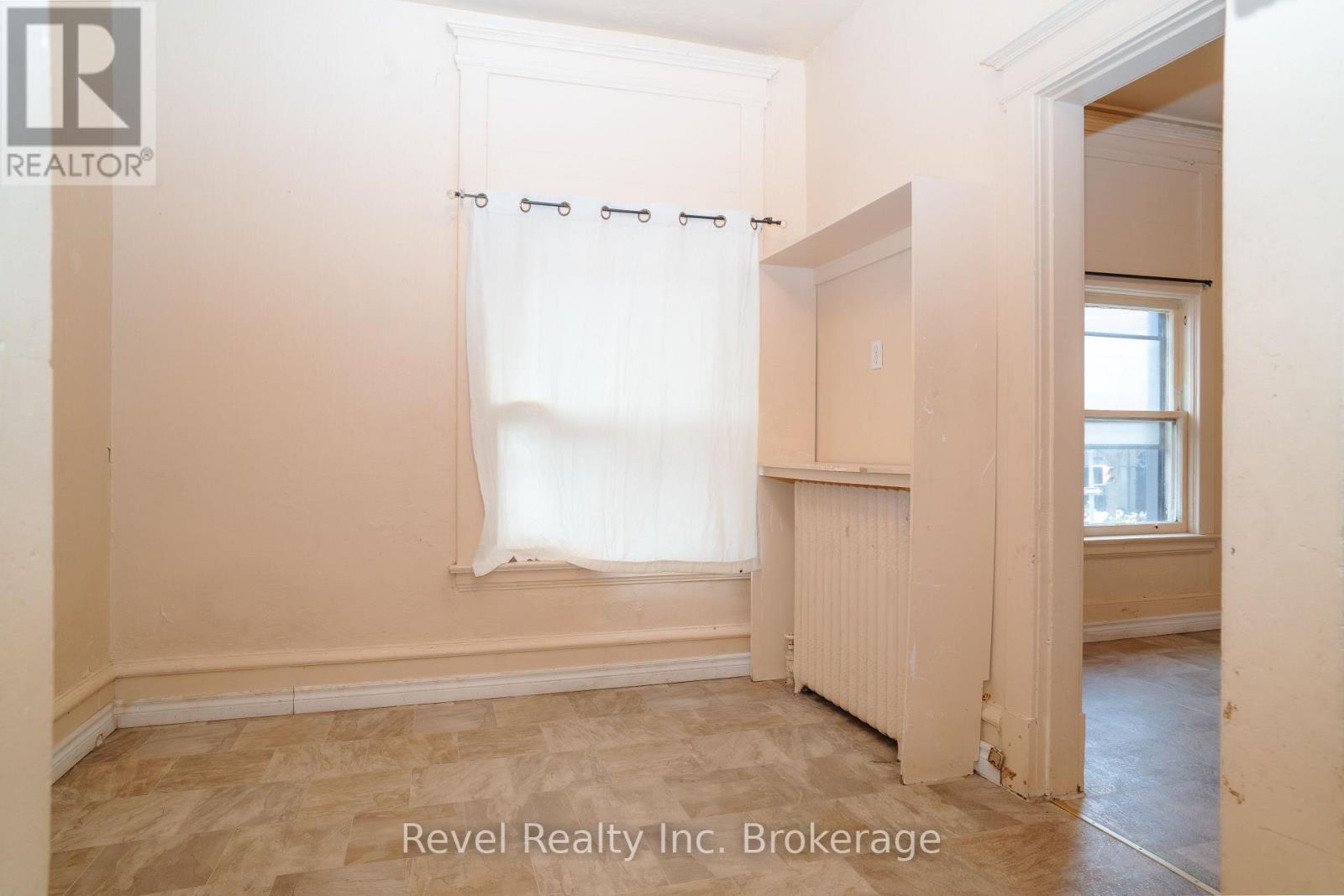 407 Ferguson Street Property Photo 25