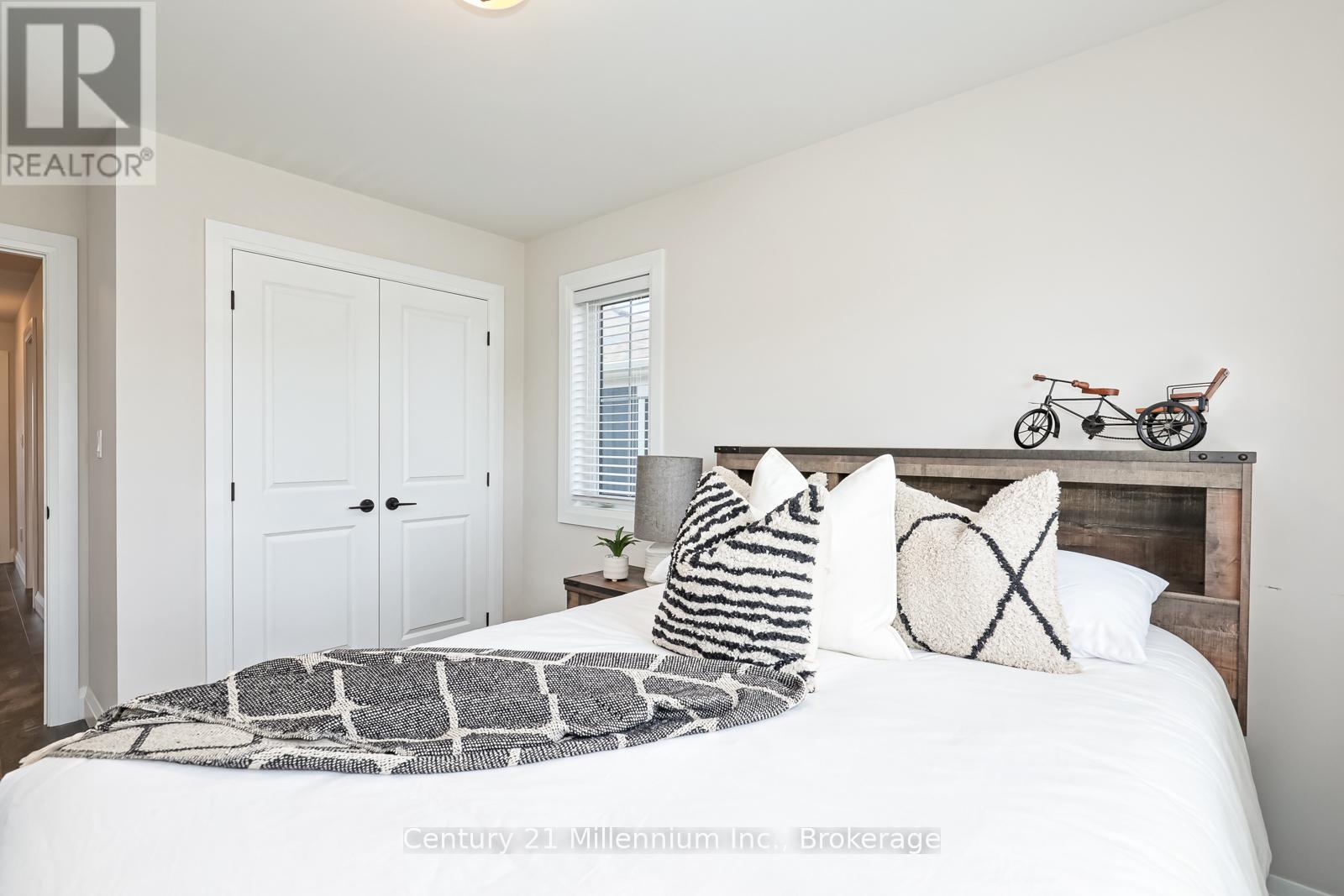 168 Yellow Birch Crescent Property Photo 28