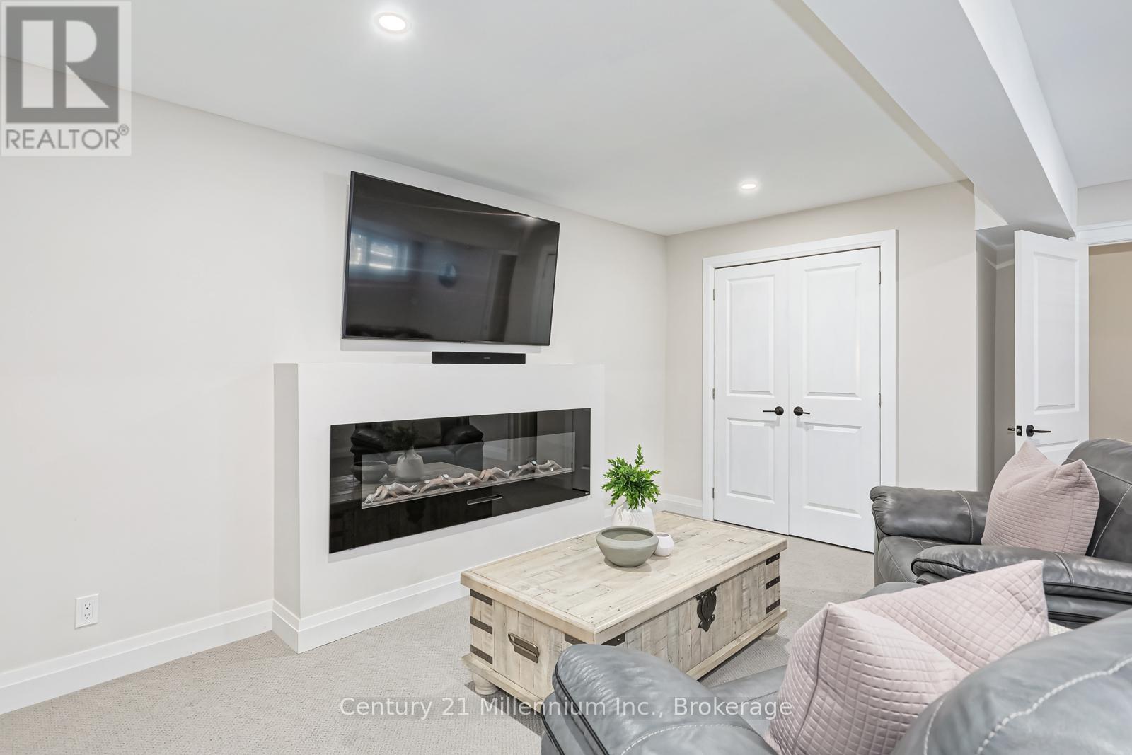 168 Yellow Birch Crescent Property Photo 33