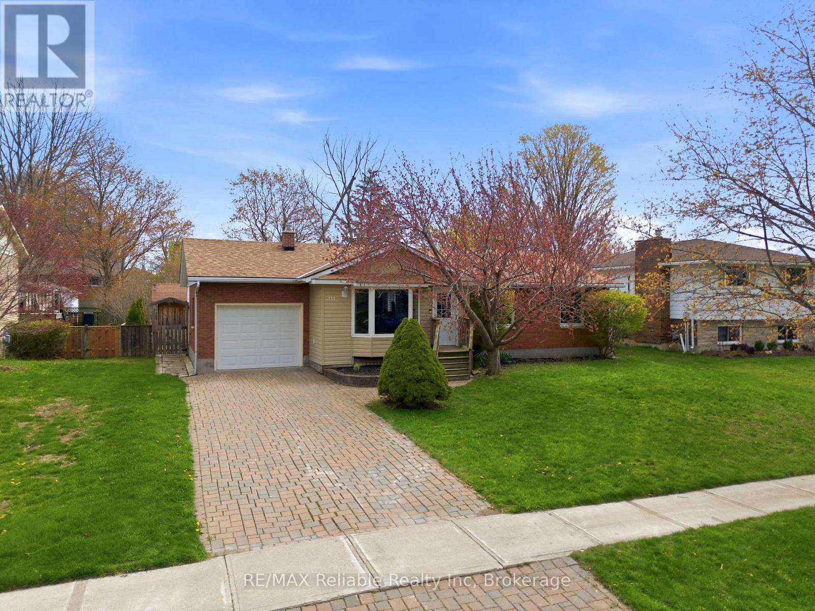 313 Krohmer Drive Property Photo 2