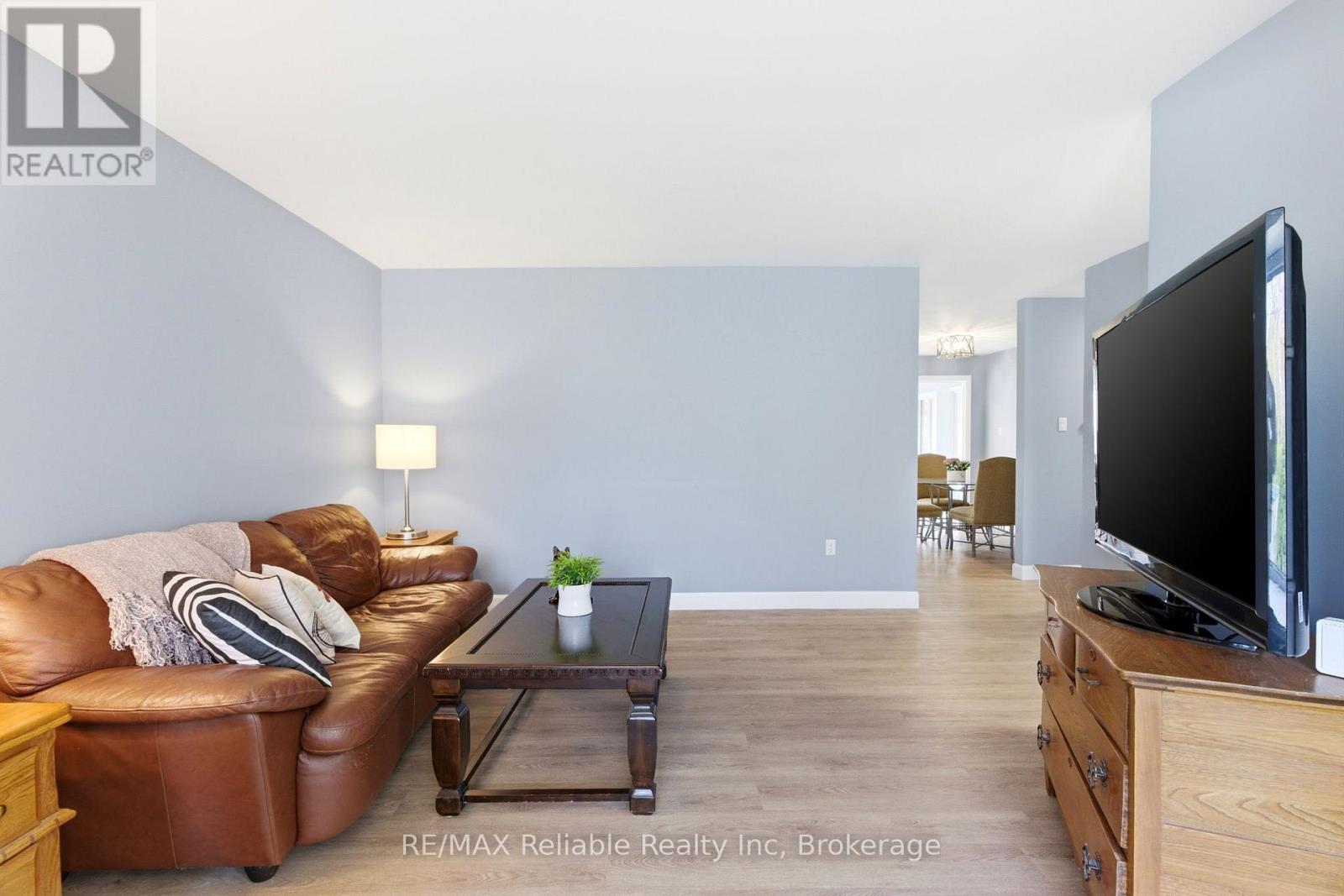 313 Krohmer Drive Property Photo 9