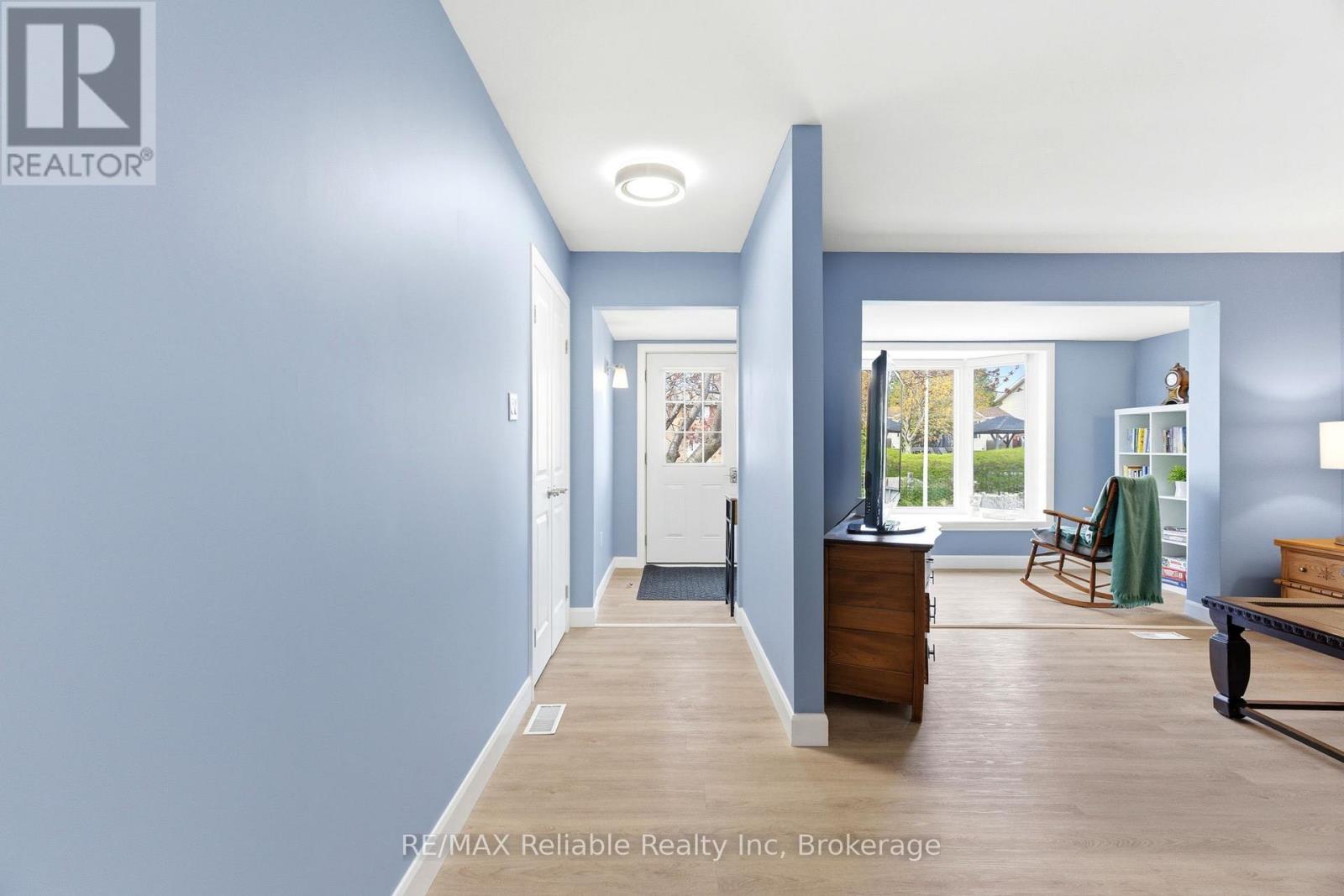 313 Krohmer Drive Property Photo 12