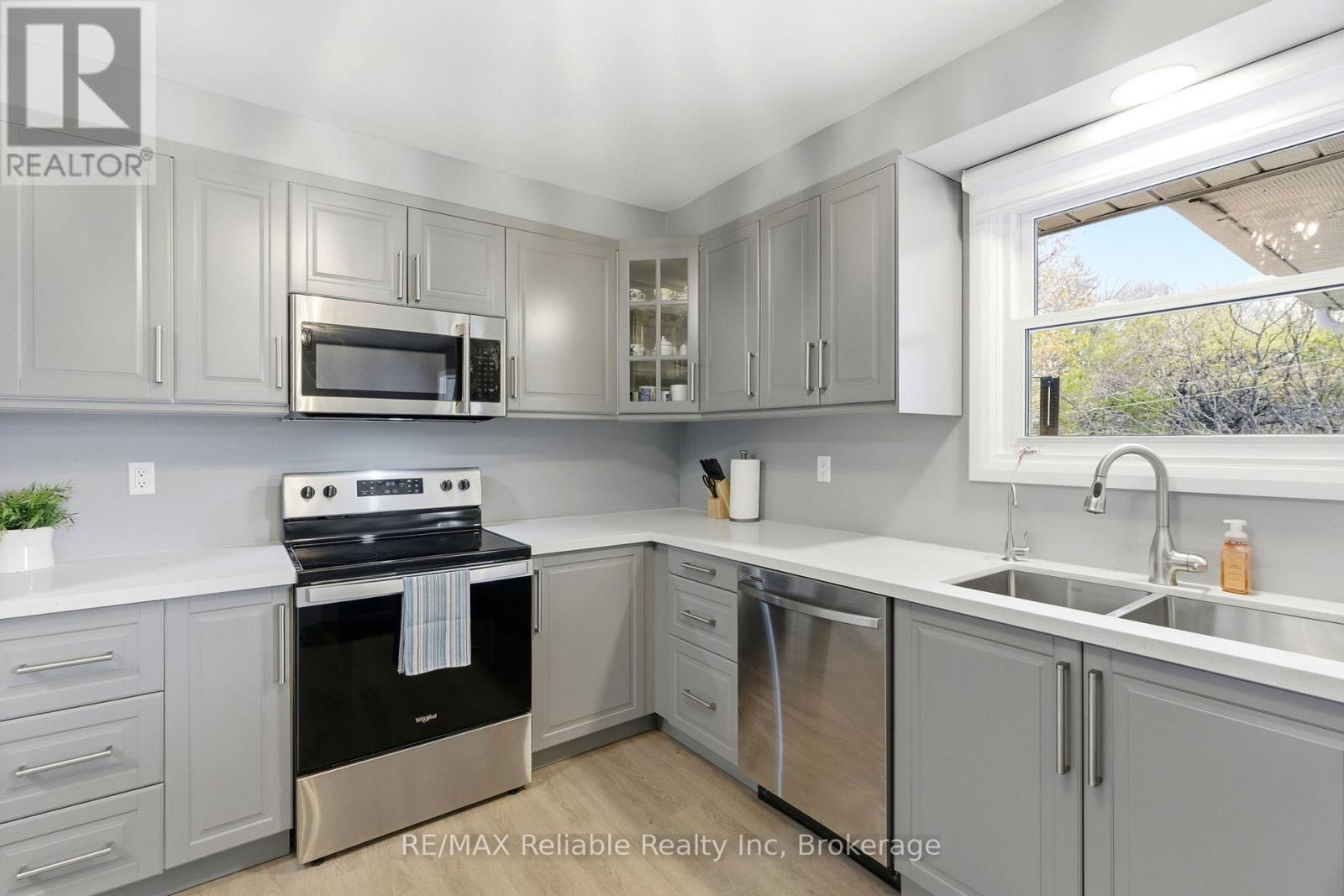 313 Krohmer Drive Property Photo 19