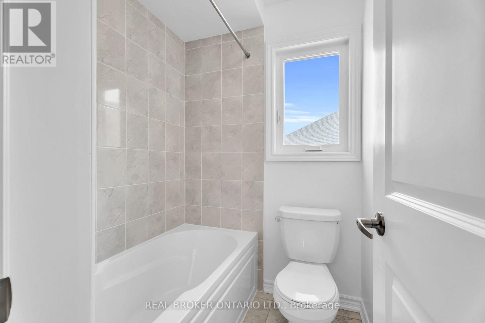 430 Vandusen Avenue Property Photo 41