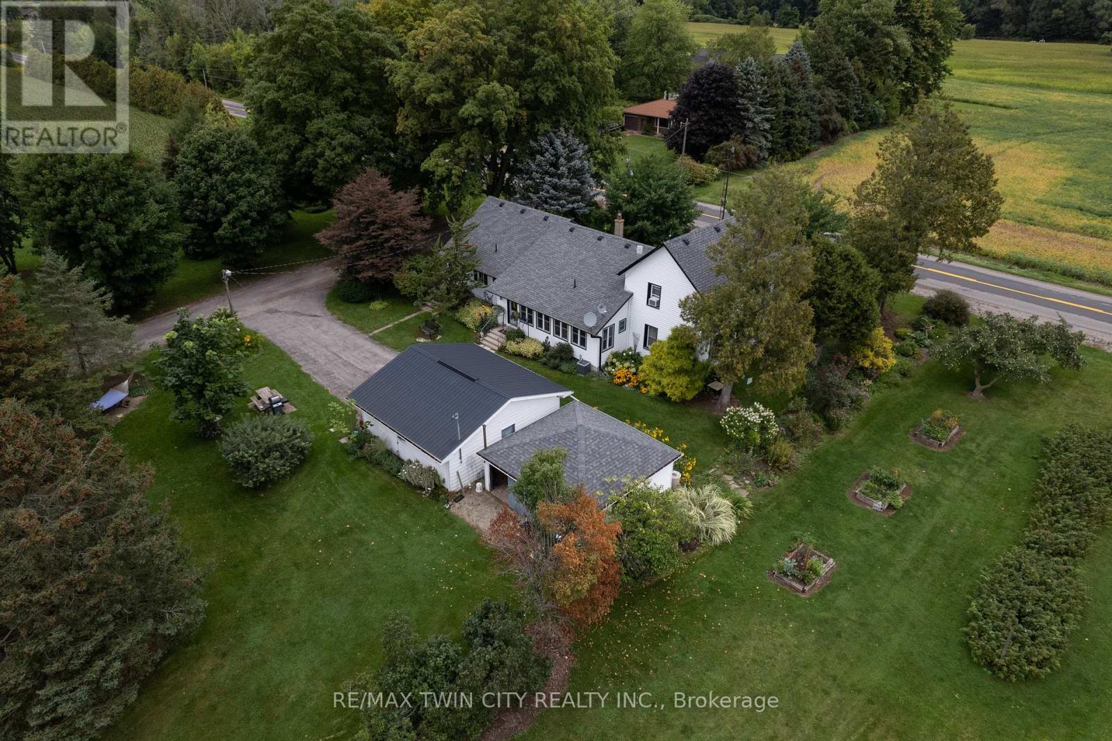 331 Middle Townline Road Property Photo 4