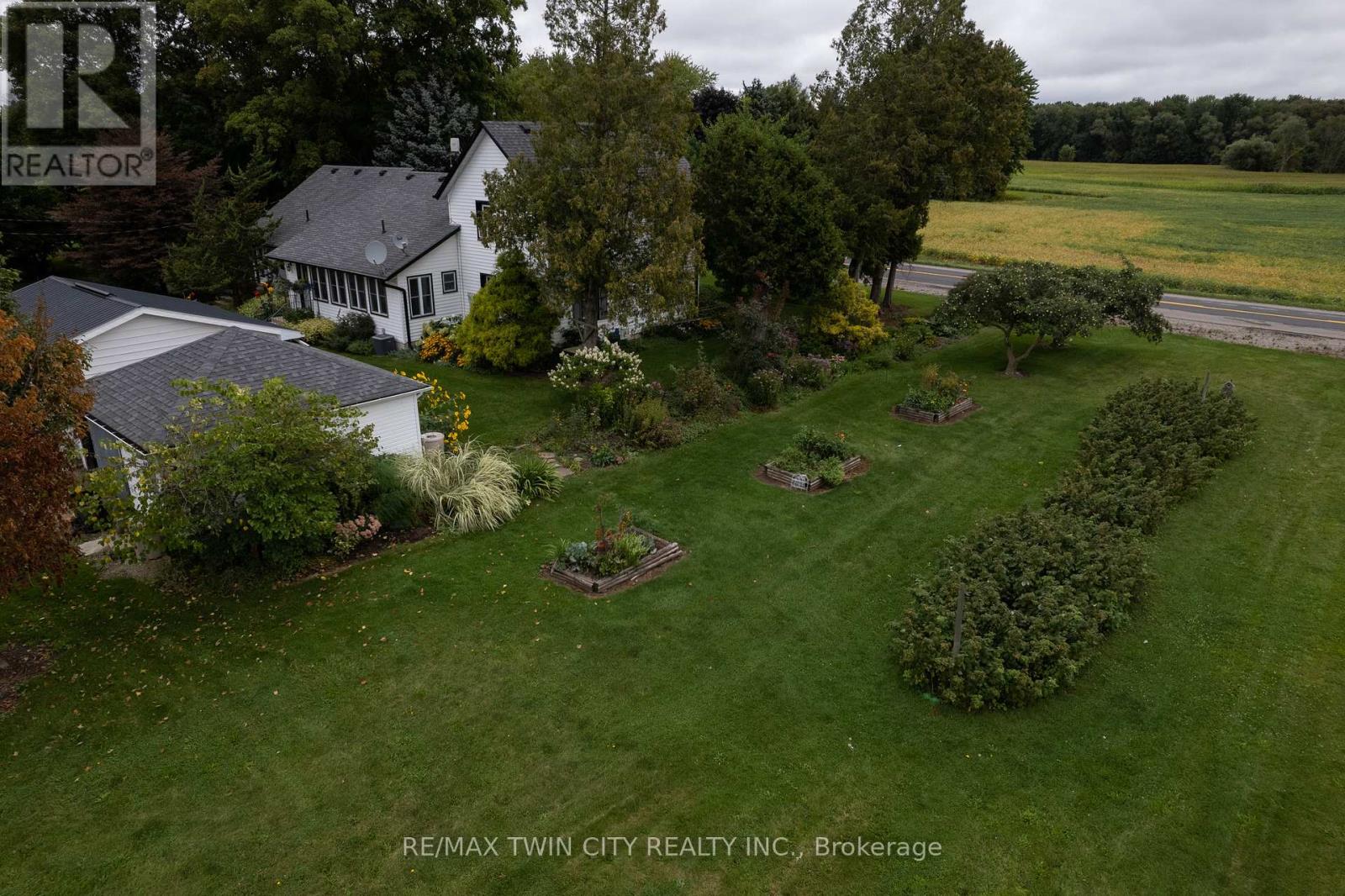 331 Middle Townline Road Property Photo 6