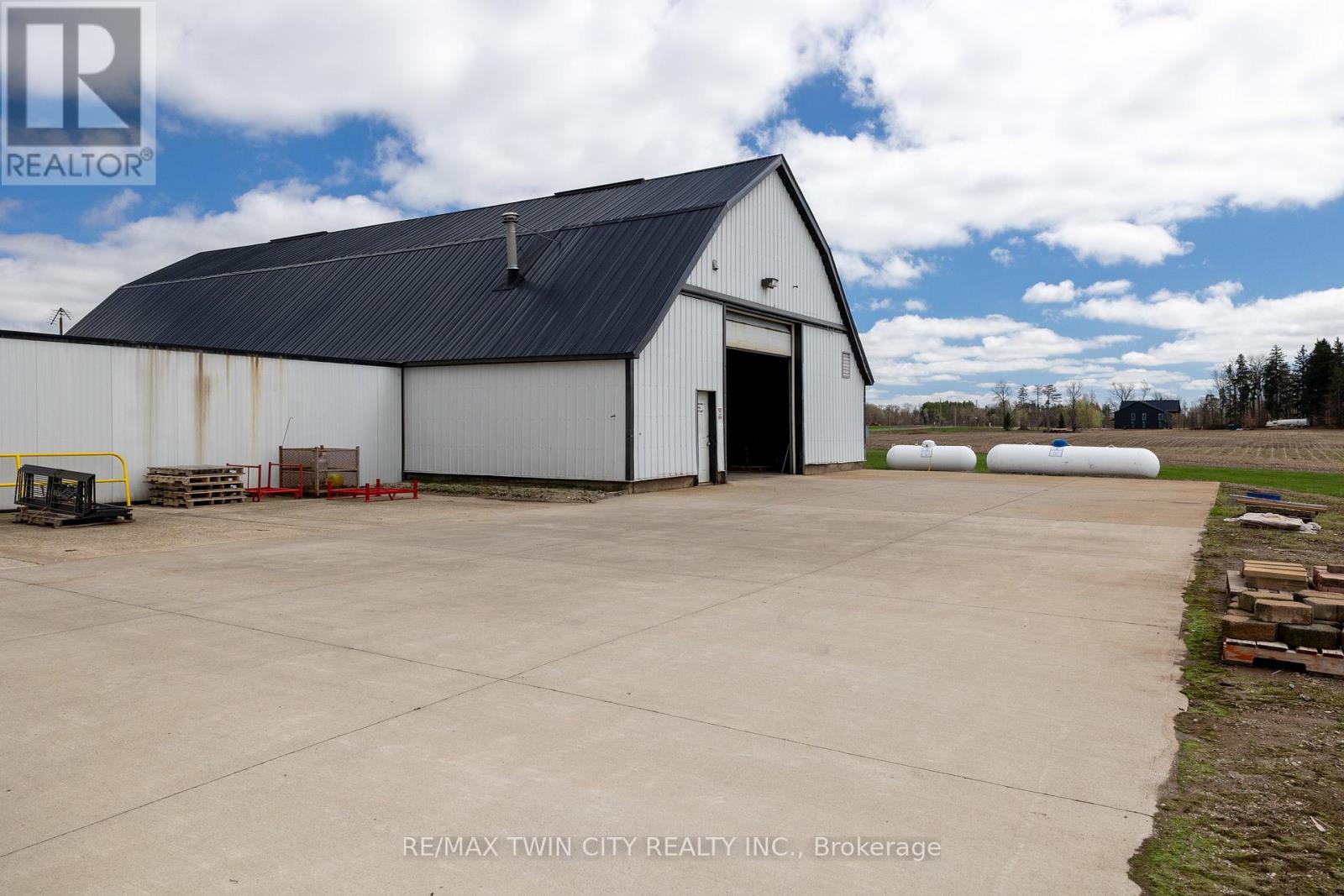 331 Middle Townline Road Property Photo 8
