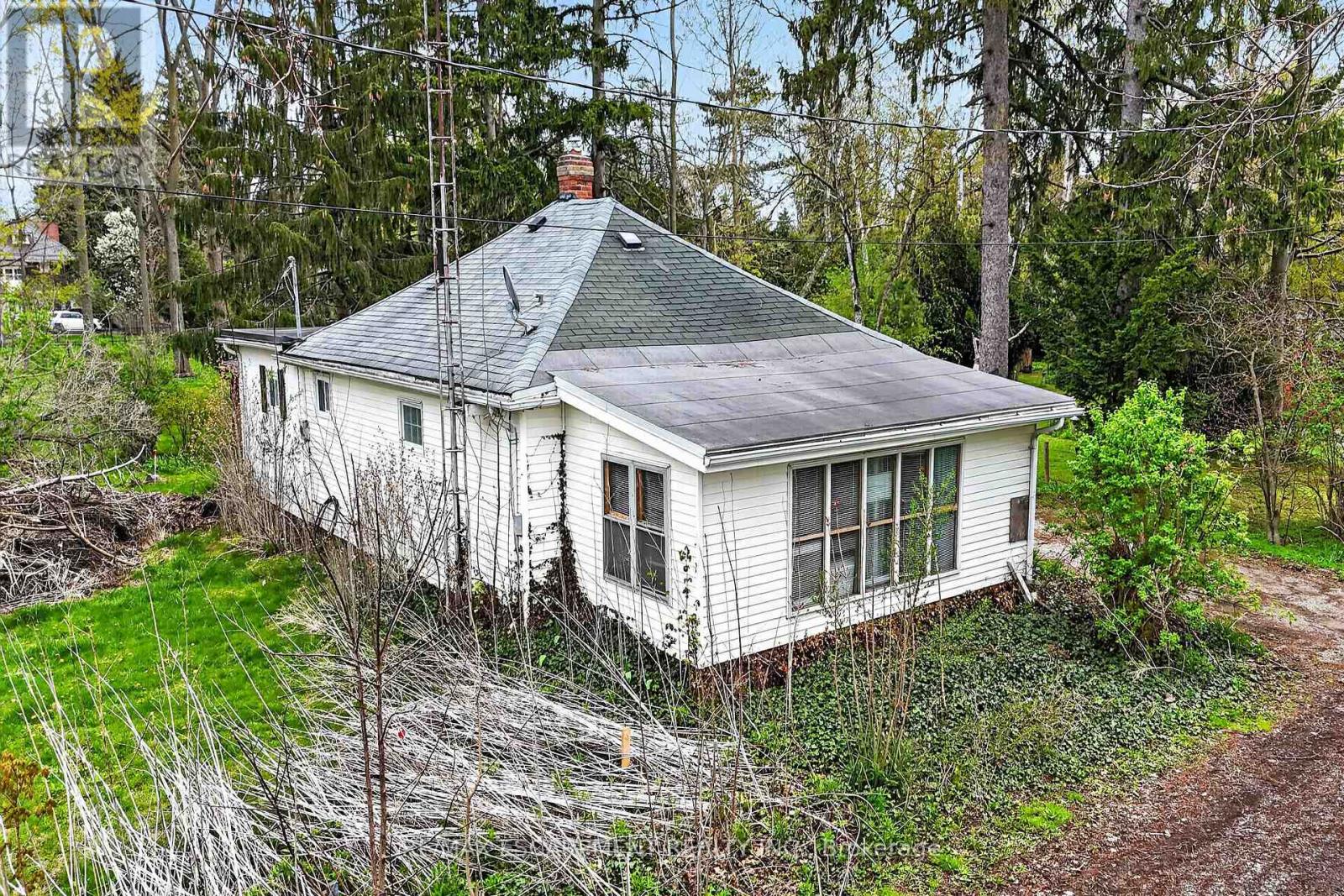 313 John Street Property Photo 2