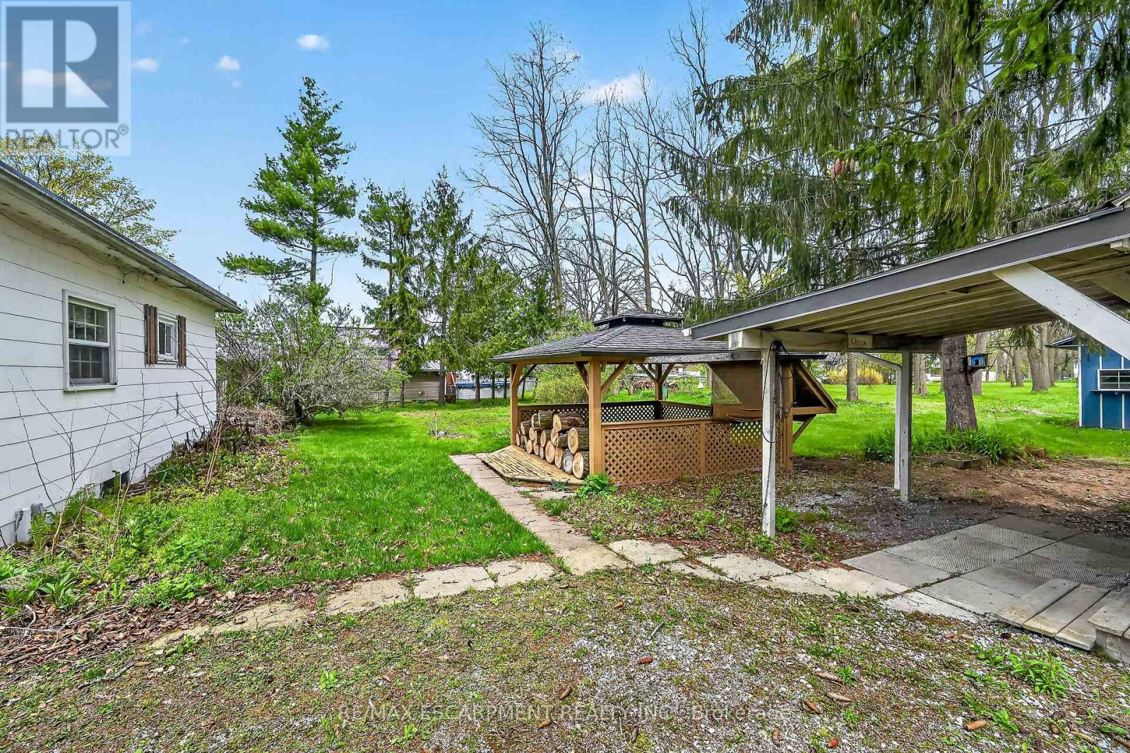 313 John Street Property Photo 28