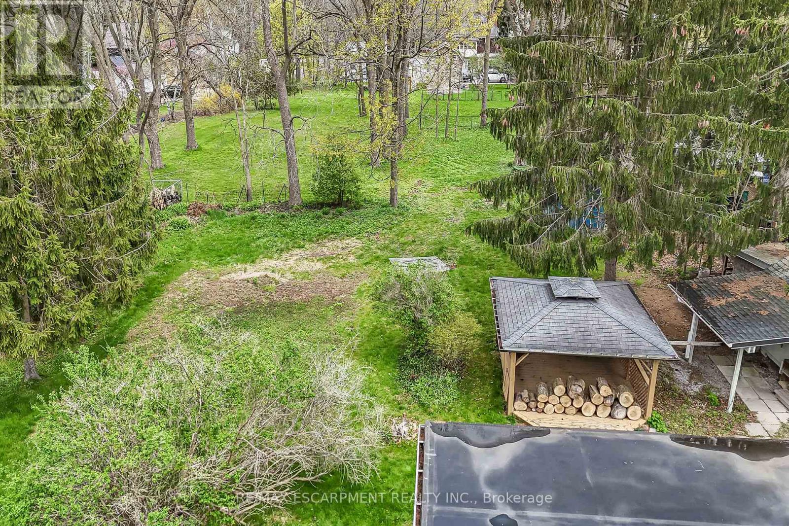 313 John Street Property Photo 45