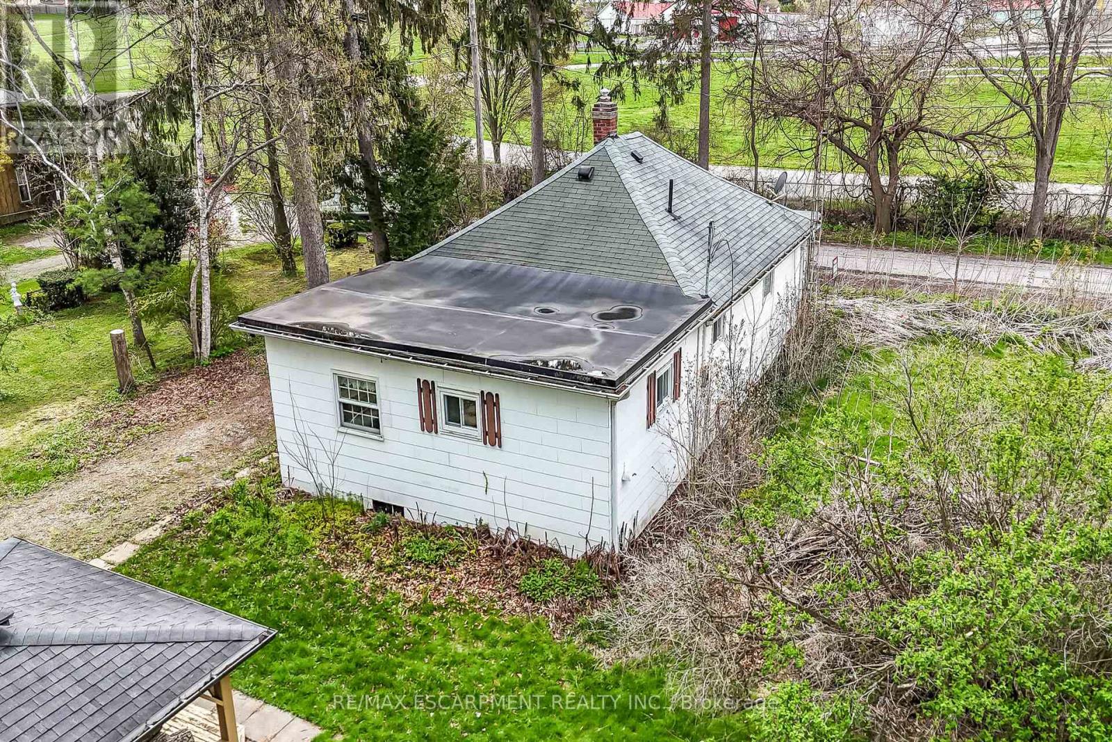 313 John Street Property Photo 47