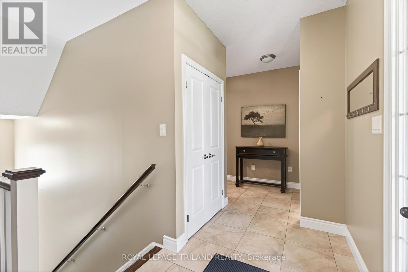 40 Fieldstone Crescent Property Photo 5