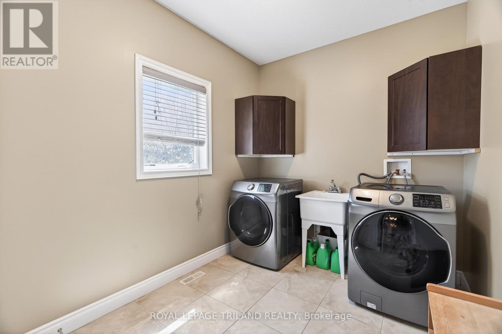 40 Fieldstone Crescent Property Photo 16