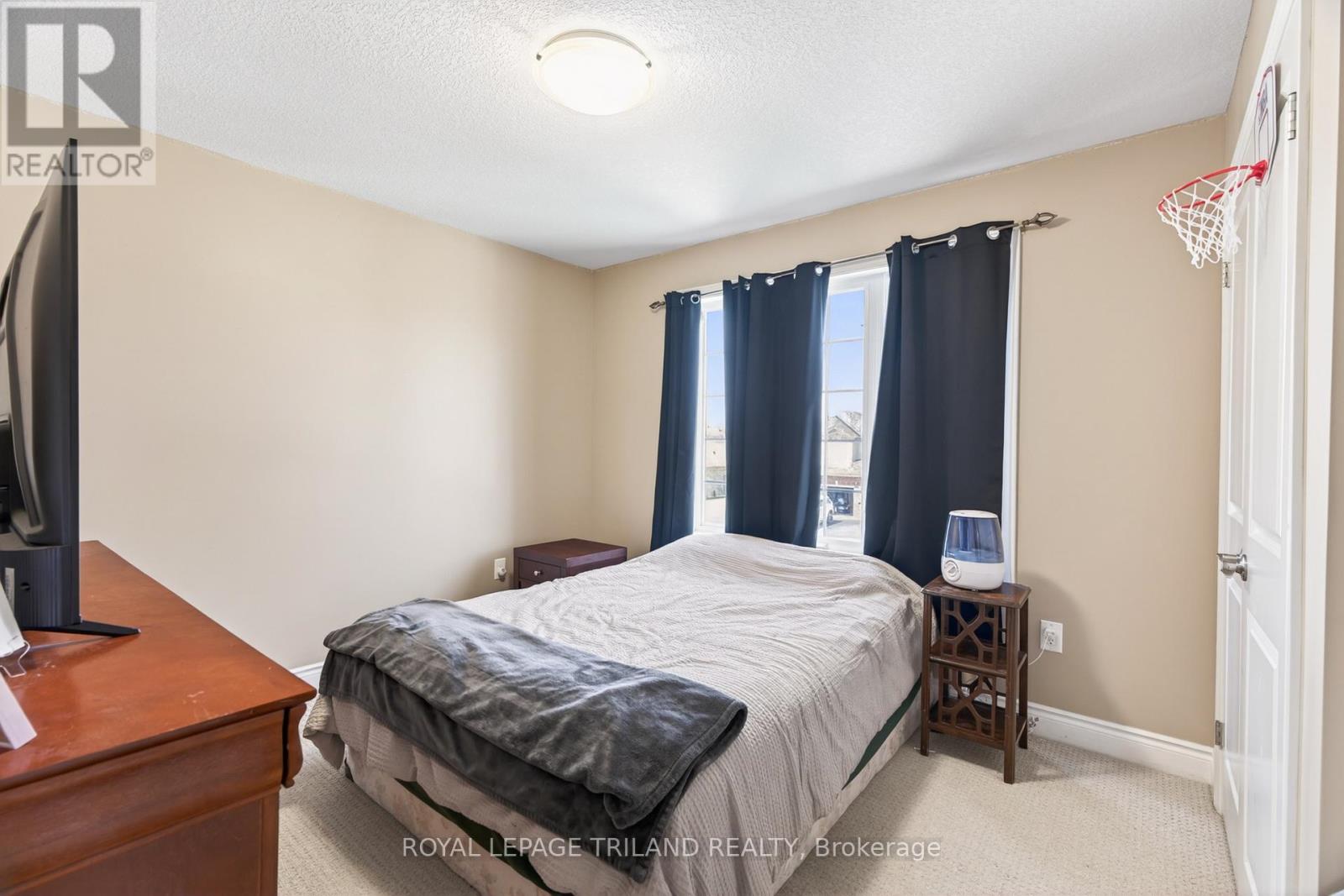 40 Fieldstone Crescent Property Photo 24