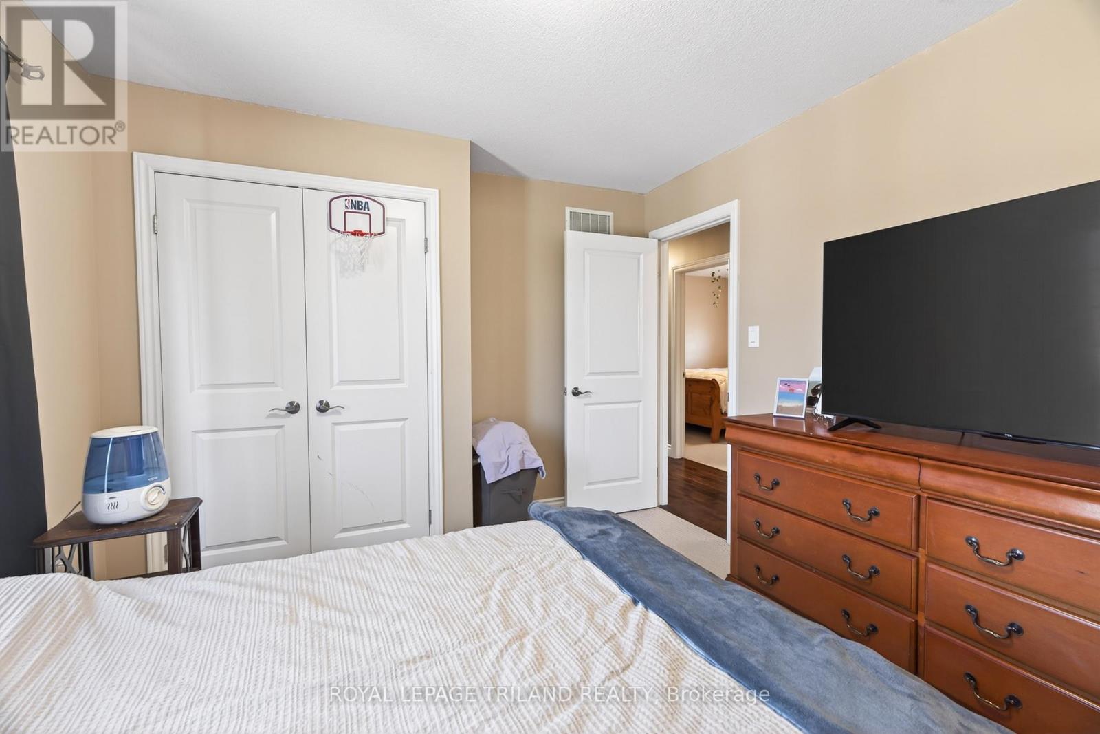 40 Fieldstone Crescent Property Photo 25