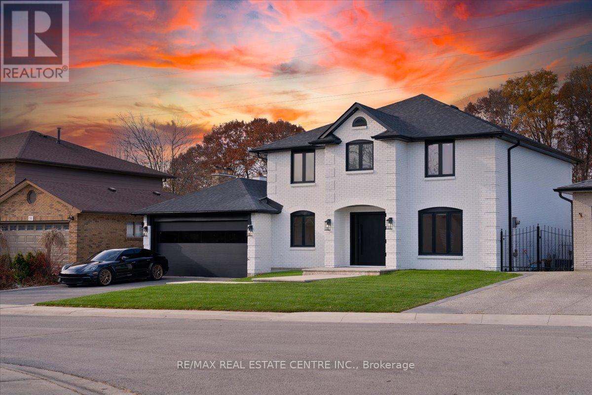 32 Elena Court Property Photo 1