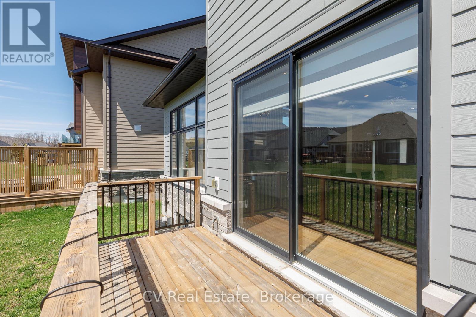 111 Stoneleigh Drive Property Photo 44
