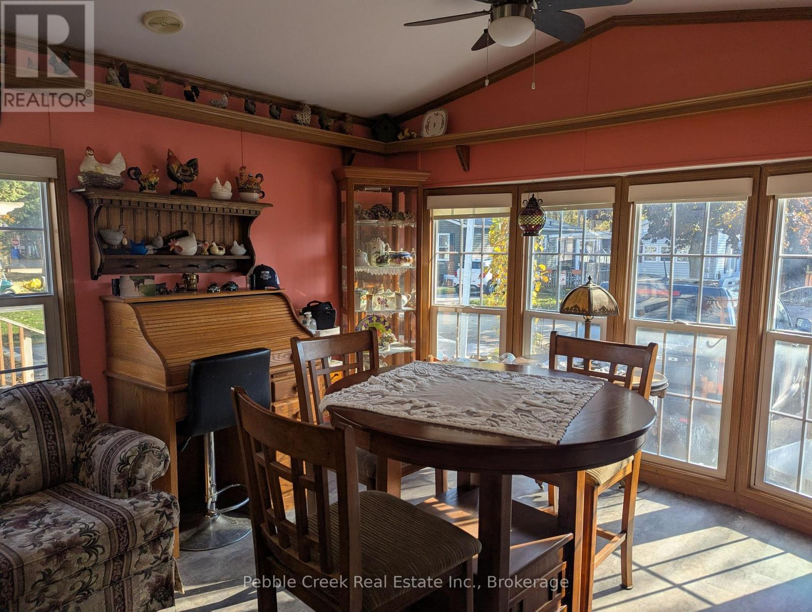 E8 Hickory - 77794 Orchard Line Property Photo 6