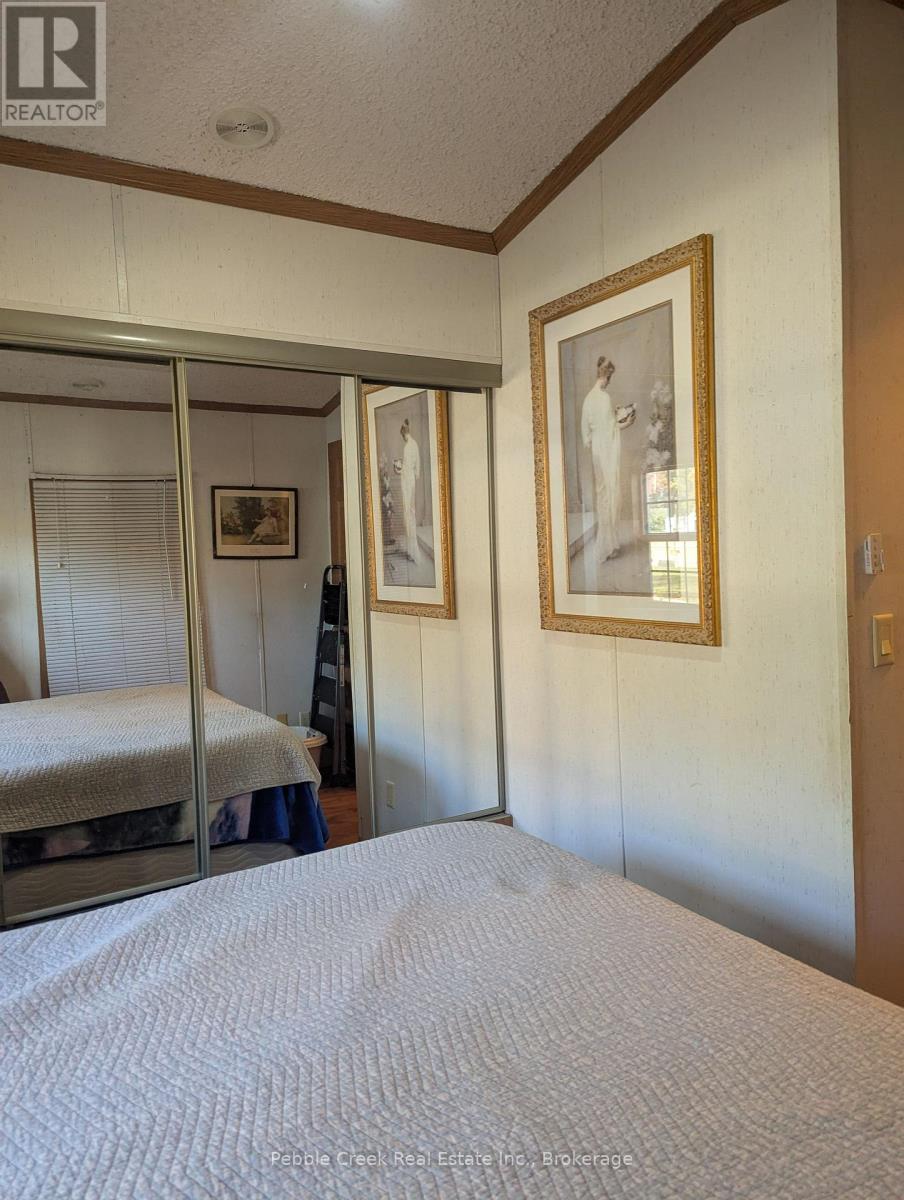 E8 Hickory - 77794 Orchard Line Property Photo 11
