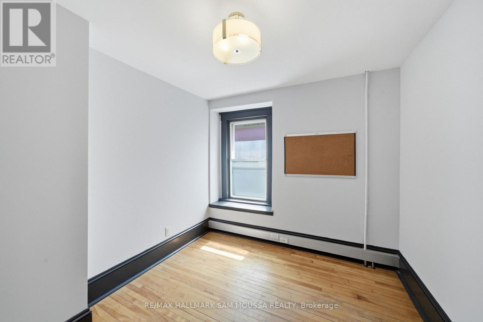 79 Hinton Avenue N Property Photo 24