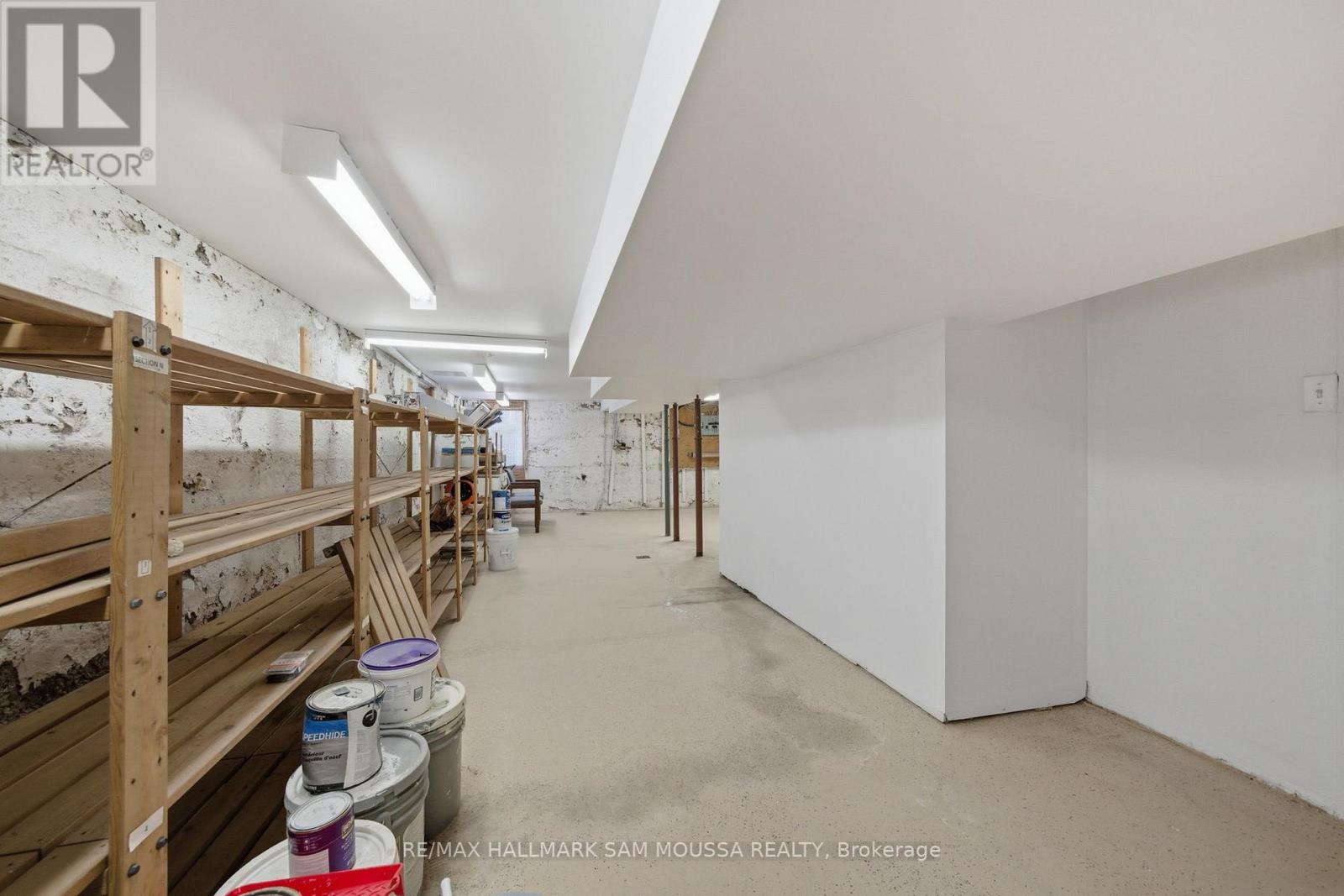 79 Hinton Avenue N Property Photo 36